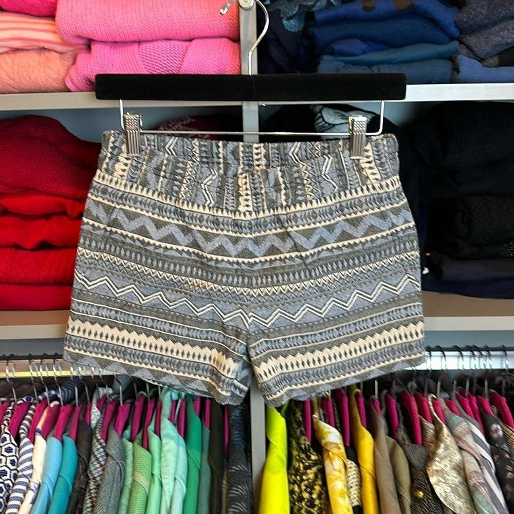 J Crew tan/gray/blue print elasticized waistband 3 1/2” shorts size 0